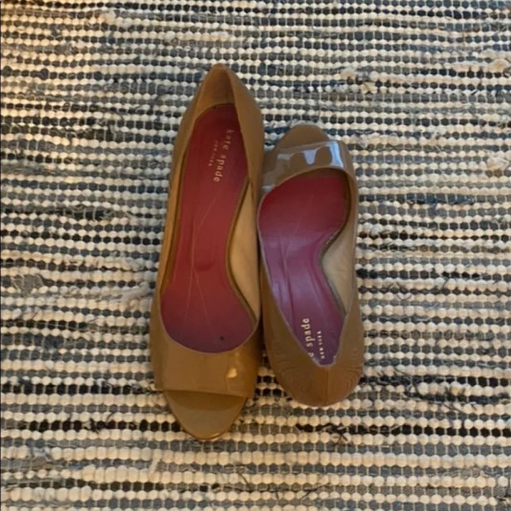 Kate spade nude leather heels sz 10. Open toe